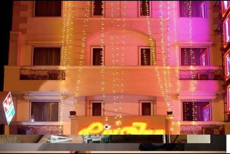 Liv Inn - Naraina New Delhi Bagian luar foto